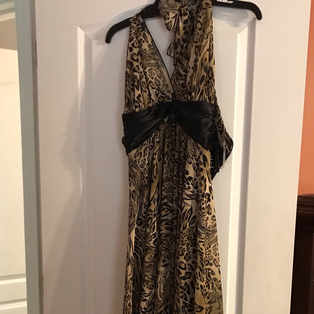 Connected apparel women’s dress